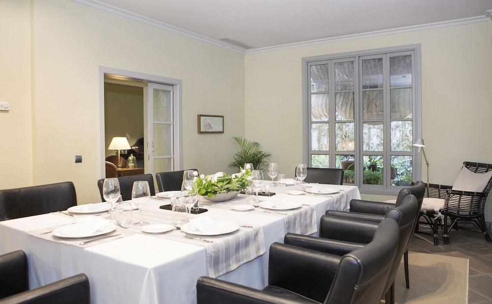 Hospes Las Casas Del Rey De Baeza, A Member Of Design Hotels Севиля Екстериор снимка